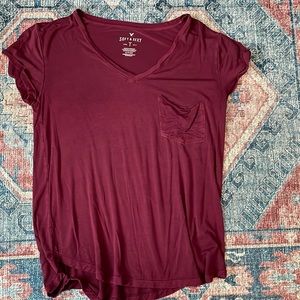 Maroon v-neck t-shirt